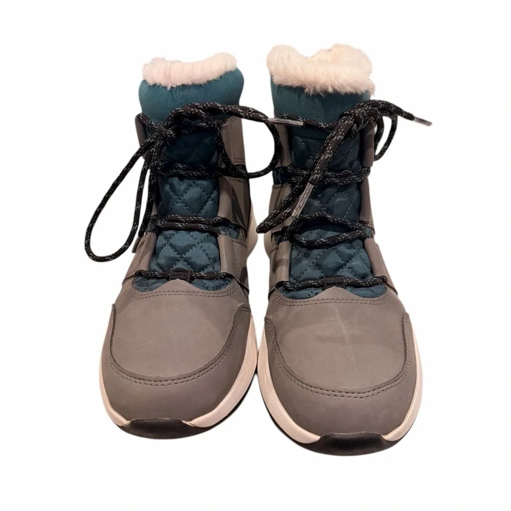 Timberland Women's Boroughs Project Waterproof Pull On Boots Size 8.5